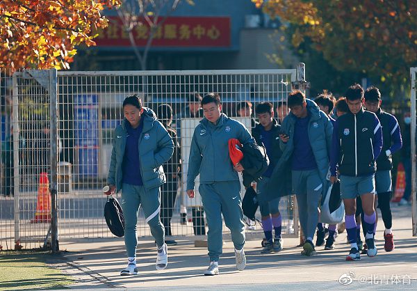 陈思诚导演在接受采访时表示;人类文明之所以进步到现在这个程度，就是因为有无数个敢造梦的人，无数想把梦想变成真实的人，他们在前仆后继、孜孜以求地奋斗